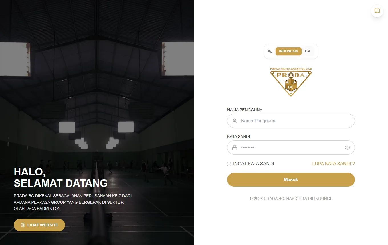 Halaman login. Sisi kiri berisi sapaan klub, sisi kanan berisi formulir masuk dan pilihan bahasa (Indonesia/EN). Ikon buku di pojok kanan atas membuka panduan ini tanpa perlu login.
